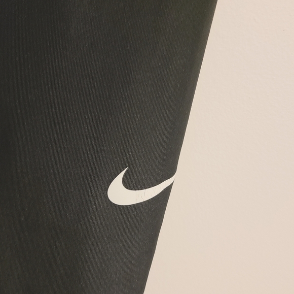 Nike | Women's Full Length Black Dri-Fit Athletic or Yoga Leggings (Size Small) - Picture 5 of 11